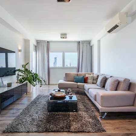 Luxury 2br Marina Views Apartman *